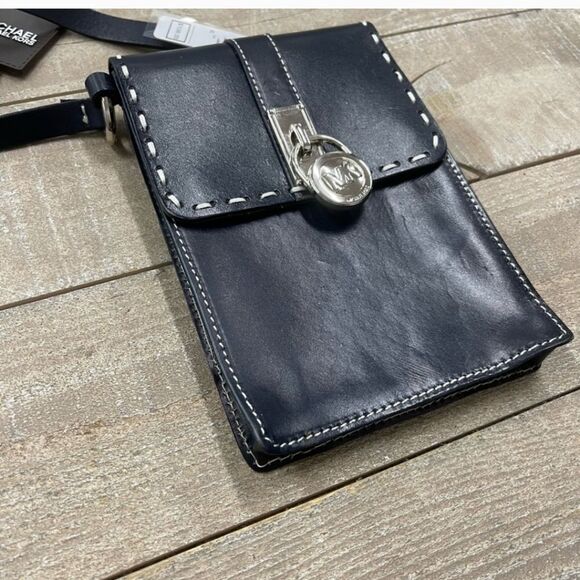 Michael Kors Hamilton Lock Leather Belt Bag In Navy & Silver NWT sz M - Picture 5 of 5